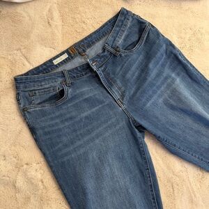 Kut from the Kloth Carrie Boyfriend Jeans in Blue
